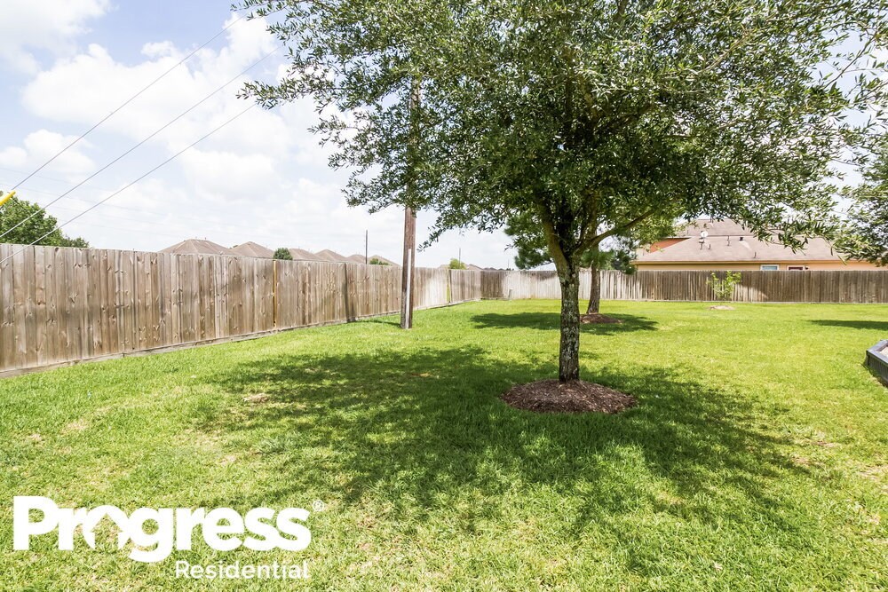 Building Photo - 7322 Fox Forest Tr