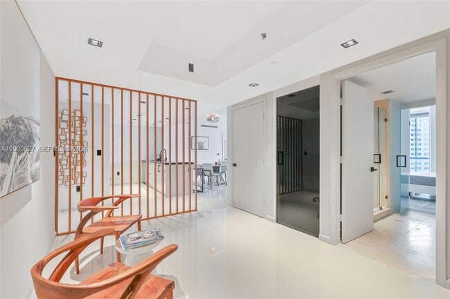 Building Photo - 465 Brickell Ave