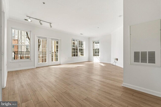 Building Photo - 3015 Nicosh Cir