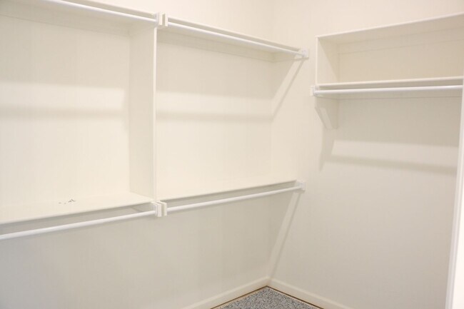 Building Photo - Brand New Home in Shawnee!