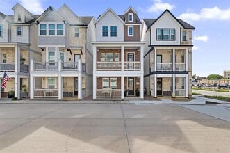 Building Photo - 203 S Village Way