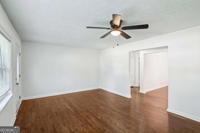 Building Photo - 125 Chappell Rd SW