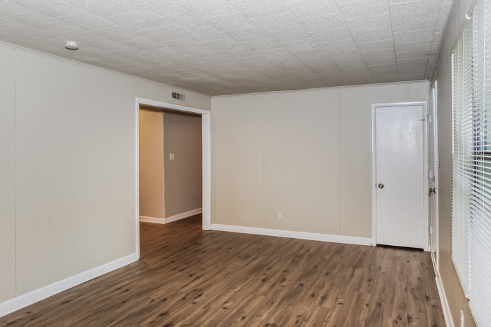 Building Photo - 156 Cranbrook Dr