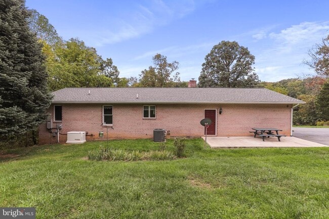 Building Photo - 56-A PROCTOR Ln