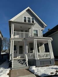 Building Photo - 105 Brownell St
