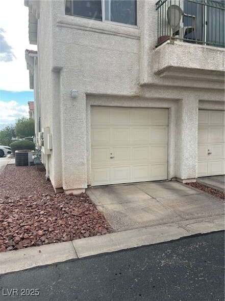 Building Photo - 6201 E Lake Mead Blvd