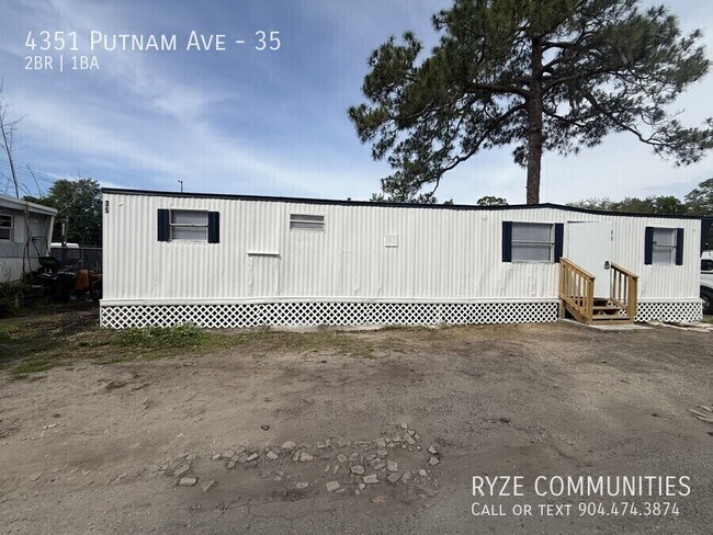 Building Photo - 4351 Putnam Ave