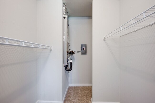 Building Photo - 503 Windsong Cir
