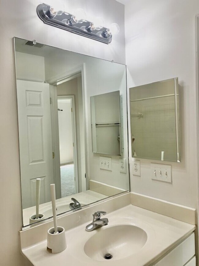 Building Photo - 18122 Truffle Ln