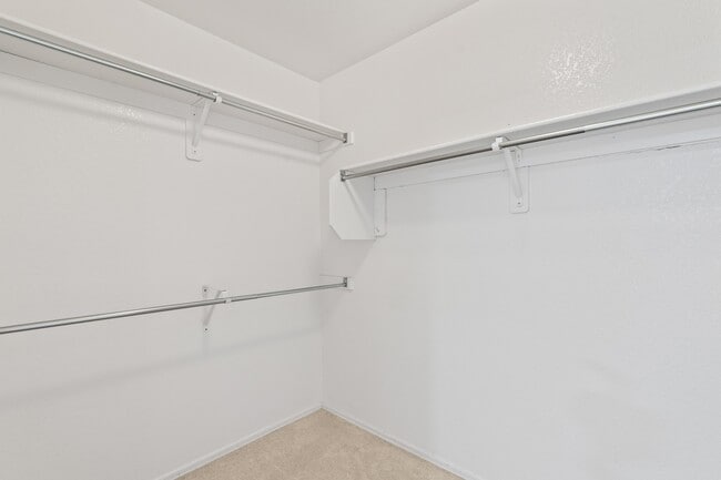 Building Photo - 8838 E La Palma Dr