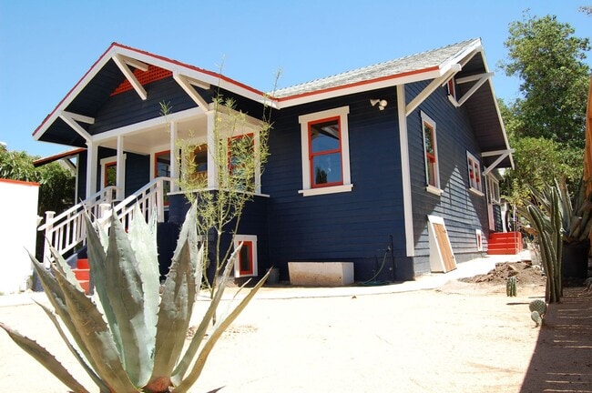 Primary Photo - FIGUEROA