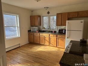 Building Photo - 11 Park St