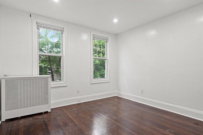 Building Photo - 56 Highwood Terrace