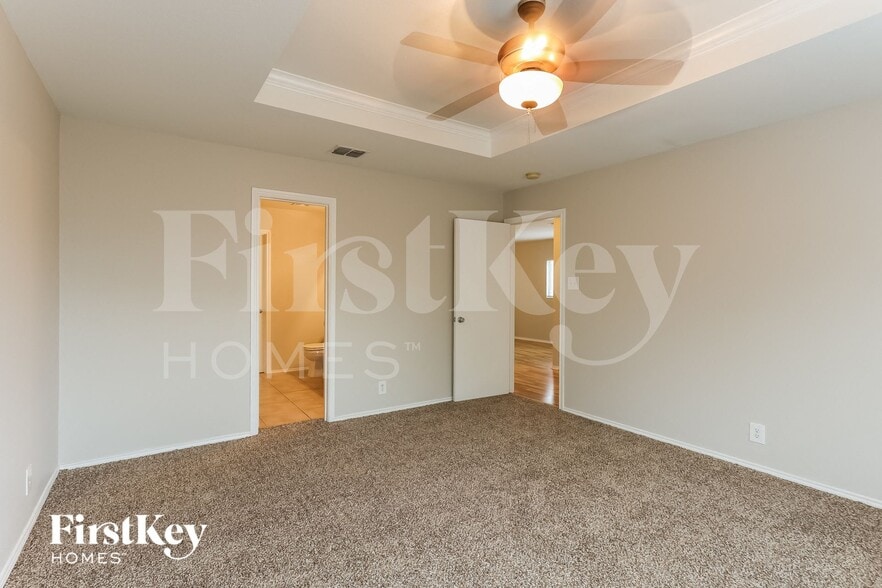 Building Photo - 111 Quince Flower