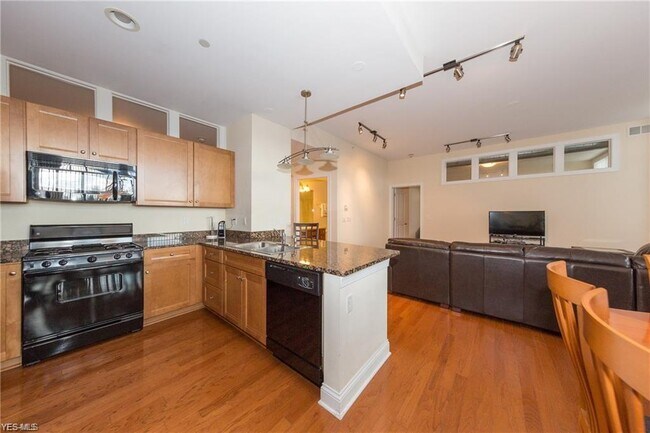 Building Photo - 16800 Van Aken Blvd