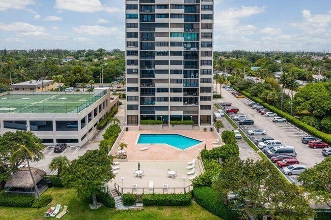 Building Photo - 5600 N Flagler Dr