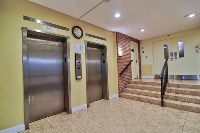 Building Photo - 4900 Brittany Dr S