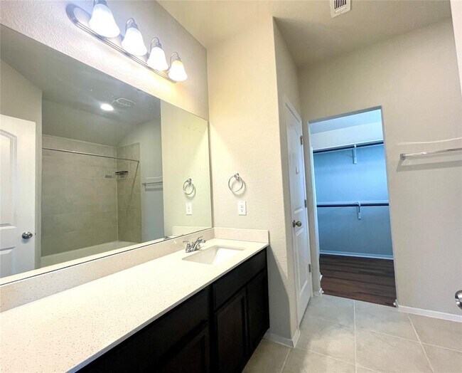 Building Photo - 6701 Wolf Pack Dr