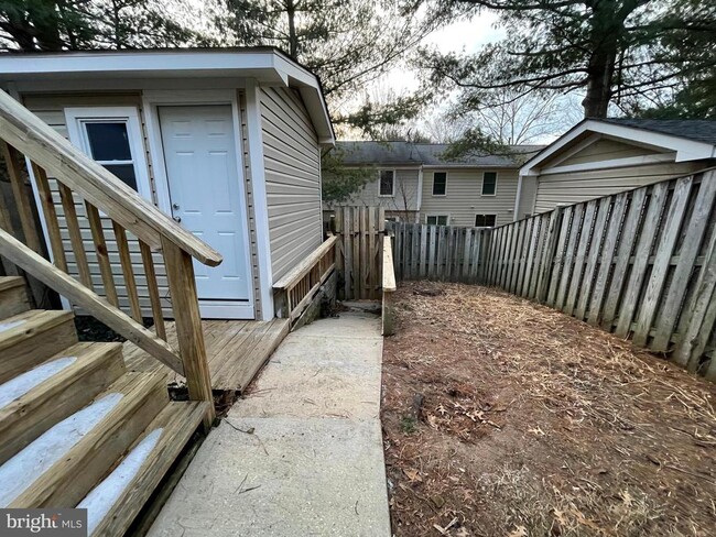Building Photo - 17626 Longview Ln