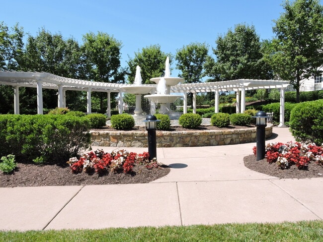 Building Photo - Village Of Idlewild Finest!