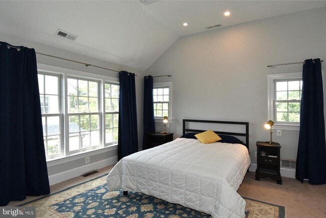 Building Photo - Discover exceptional comfort and timeless style in this beautifully updated single family residen...