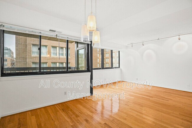 Building Photo - 1140 23rd St NW