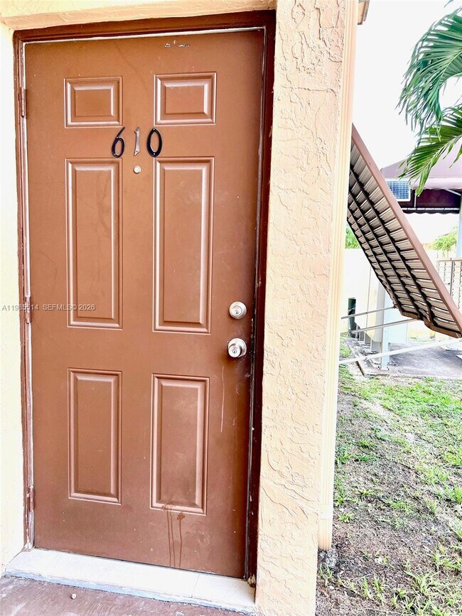 Building Photo - 6866 NW 173rd Dr