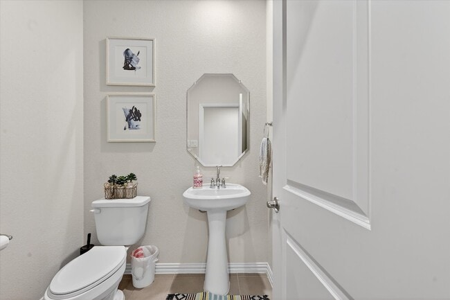 Building Photo - 210 Briarwood Ln