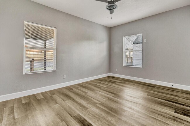 Building Photo - 1803 Texas Ave