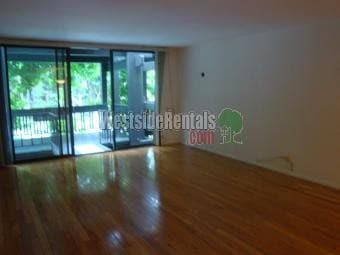 LIVING ROOM UNFURNISHED - 7740 Redlands St