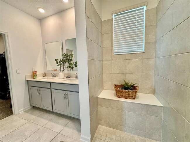 Building Photo - 3024 Armstrong Ave