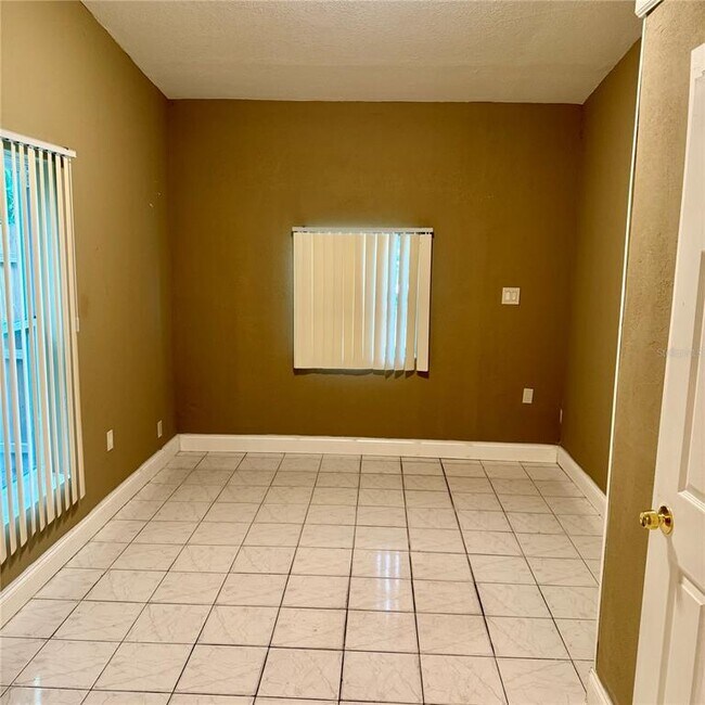 Building Photo - 5715 Elon Dr