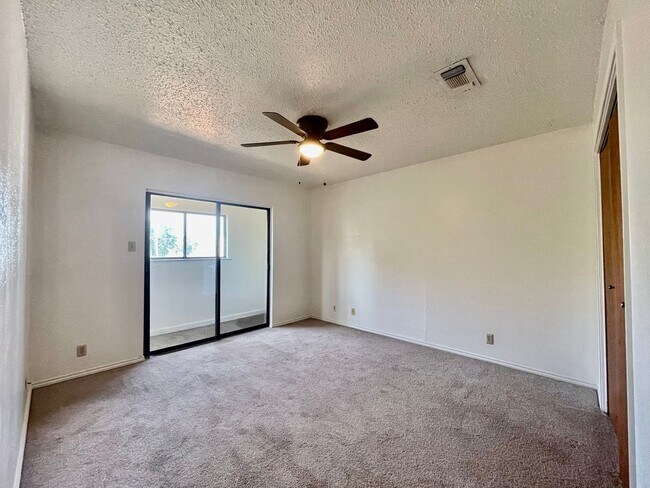 Building Photo - 1303 Conway Dr