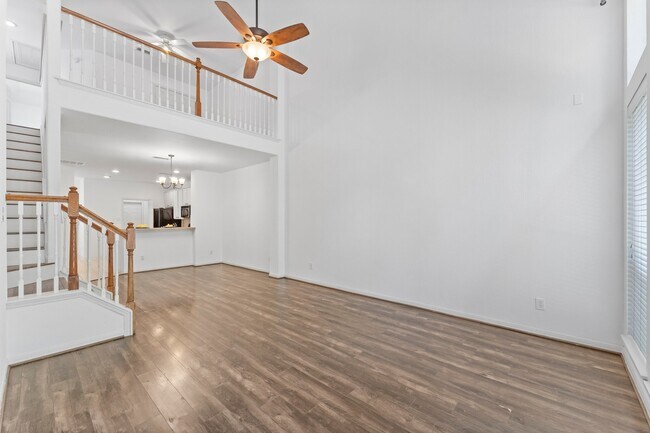 Building Photo - 31 W Greenhill Terrace Pl