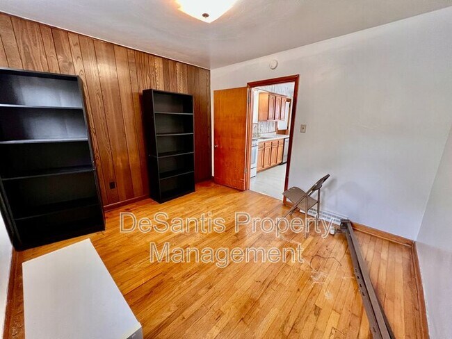 Building Photo - 212 N Highland Ave