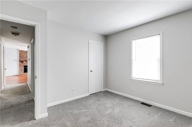 Building Photo - 1624 Mountain Pine Terrace