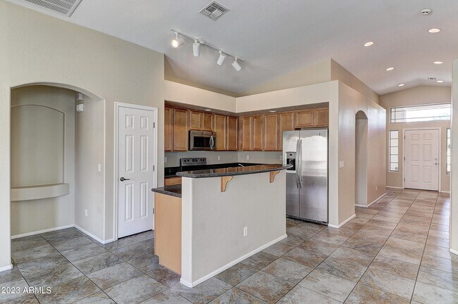 Building Photo - 5029 W Nancy Ln