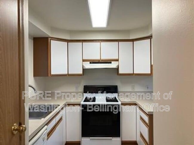 Building Photo - 413 Rowland Rd