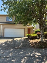 Building Photo - 3 Bedroom 2 Bath Home 2 Car Garage