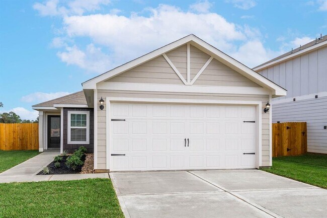 Primary Photo - 15830 Berry Hl Dr