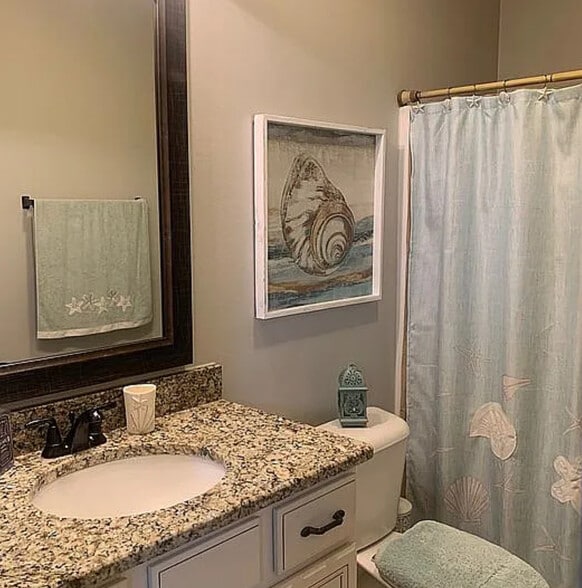 Hall bath - 103 Chemet Rd