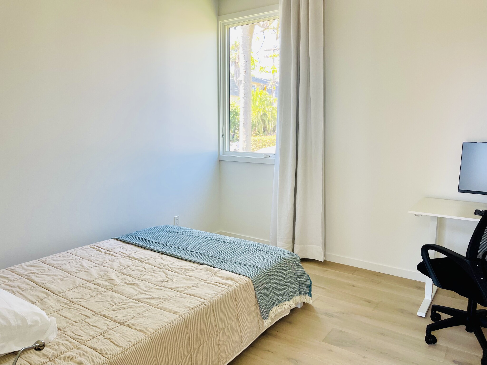 Building Photo - 112 Grandview St