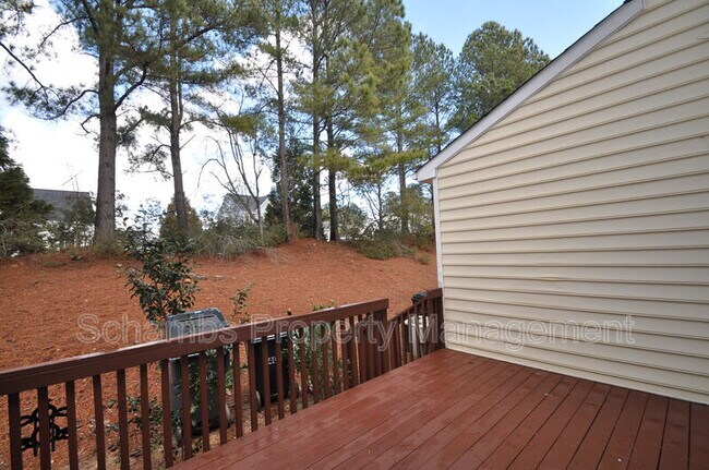 Building Photo - 402 Knightsborough Way