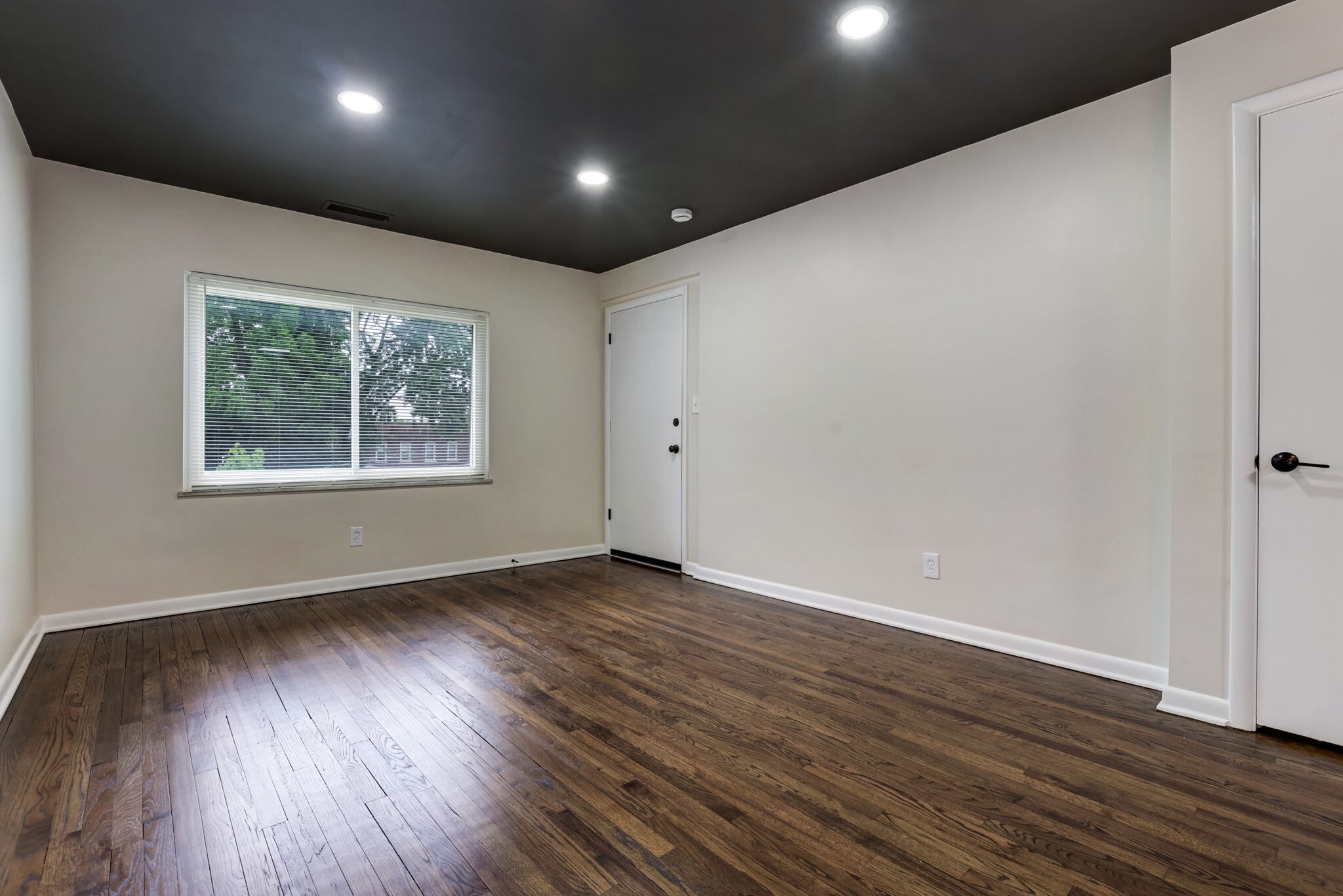 Building Photo - 316 E 18th Ave