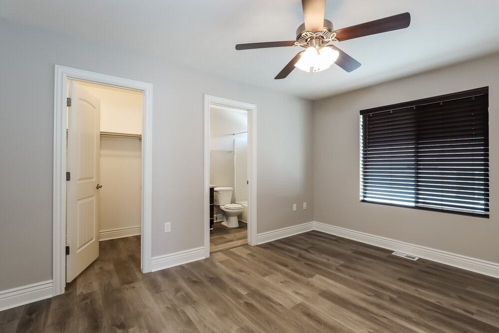 Building Photo - 1831 370 E