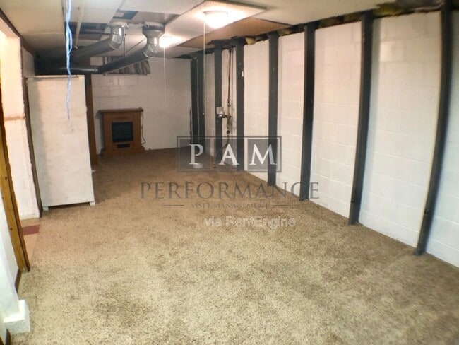 Building Photo - 2907 S 50th St