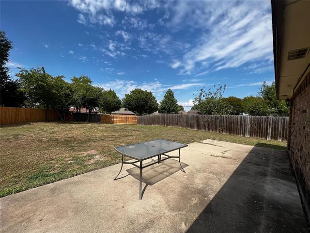 Building Photo - 6300 Brookcrest Dr