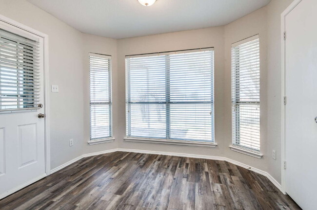 Building Photo - Beautiful 4BD Home with Pond Views & Covered Patio