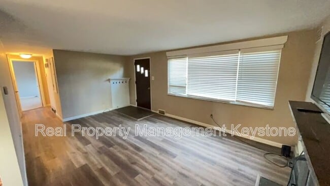 Building Photo - 5114 Caste Dr