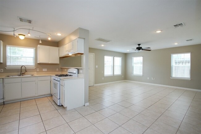 Building Photo - 9038 McGallion Rd
